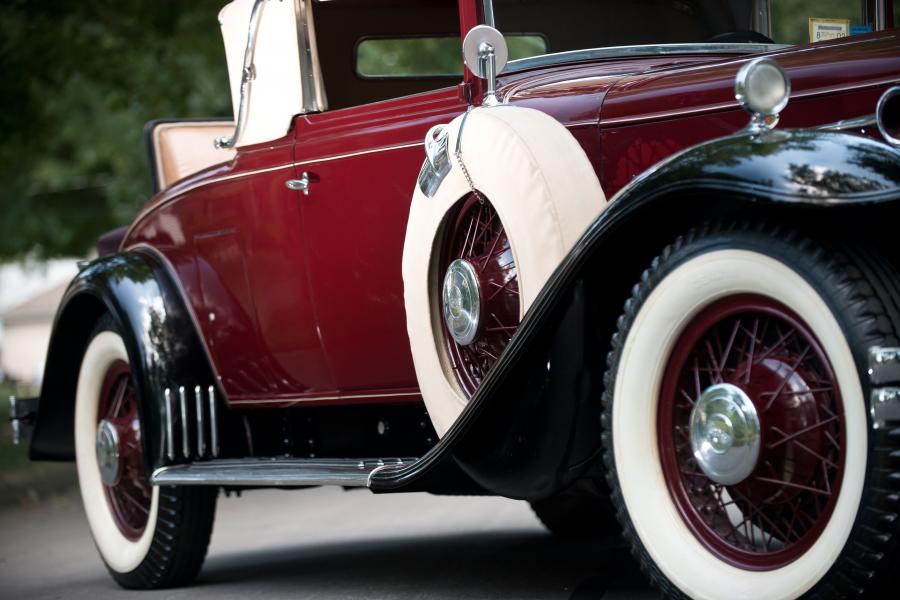 Детали экстерьера Stutz Model MB SV16 Convertible Coupe by Derham 1931 года  (фото 20 из 29)